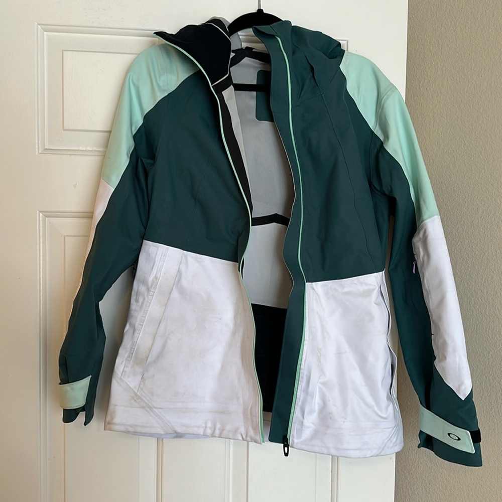 Oakley thunderbolt shell jacket